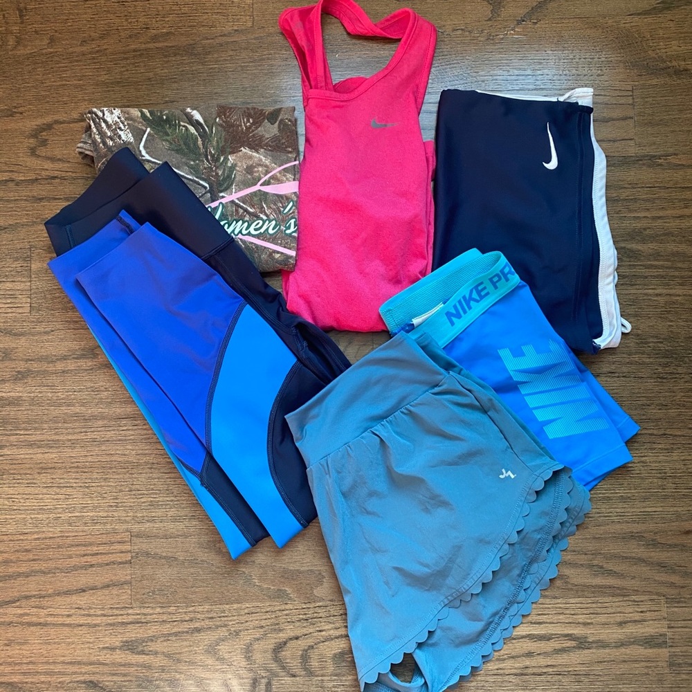 Sports Clothes & 10lb Weight!